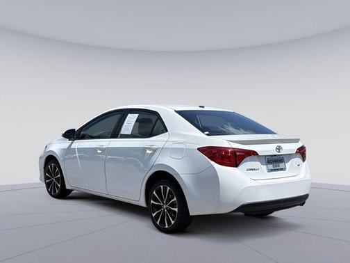 Super White 2017 Toyota Corolla L