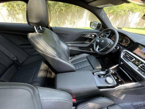 2022 BMW 230 i