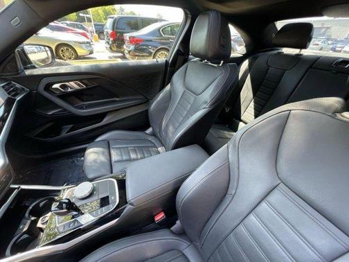 2022 BMW 230 i