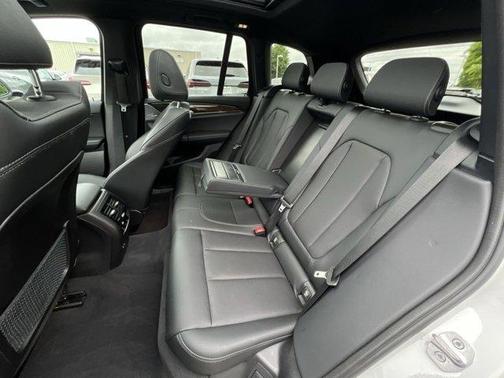 Mineral White Metallic 2023 BMW X3 sDrive30i