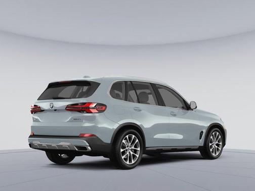 2024 BMW X5 M60i