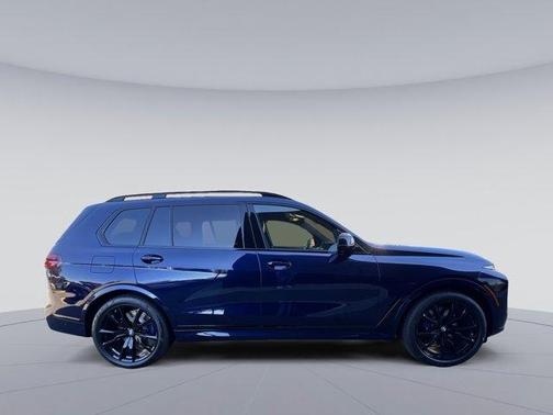 2026 BMW X7 M60i