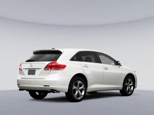 Pearl 2024 Toyota Venza LE