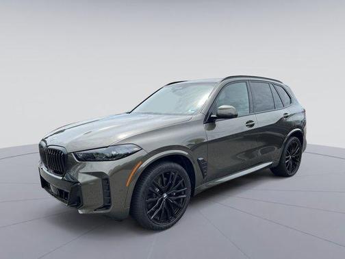 Manhattan Green Metallic 2026 BMW X5 xDrive40i
