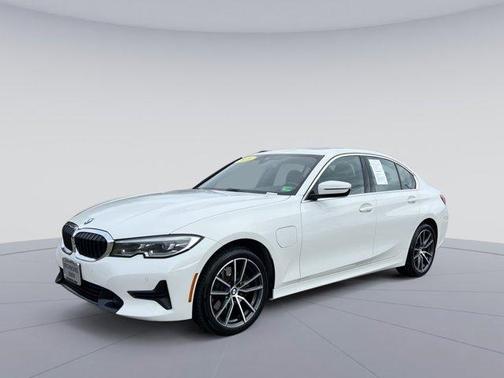 2021 BMW 330e xDrive
