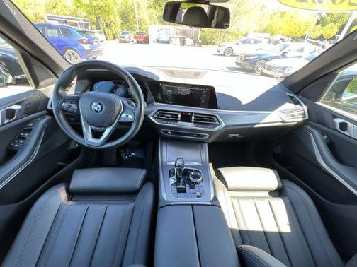 Black Sapphire Metallic 2022 BMW X5 PHEV xDrive45e