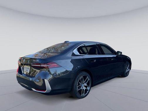 2025 BMW i5 xDrive40
