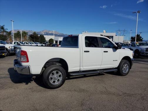 2024 RAM 2500 Big Horn Crew Cab 4x4 64' Box