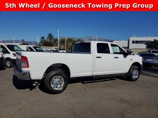 2023 RAM 2500 Tradesman Crew Cab 4x4 8 Box