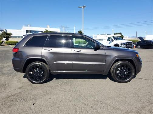 2021 Jeep Grand Cherokee Laredo X 4x2