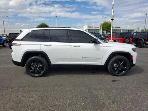 2023 Jeep Grand Cherokee Limited 4x2