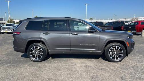 2022 Jeep Grand Cherokee L Overland 4x2