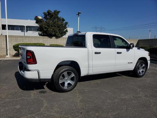 2025 RAM 1500 Tradesman Crew Cab 4x4 57' Box