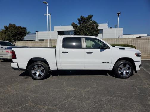 2025 RAM 1500 Tradesman Crew Cab 4x4 57' Box