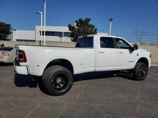 2024 RAM 3500 Laramie Crew Cab 4x4 8 Box