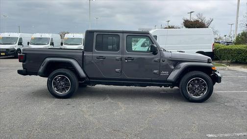 2023 Jeep Gladiator Overland 4x4