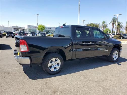 2022 RAM 1500 Big Horn Crew Cab 4x2 57' Box