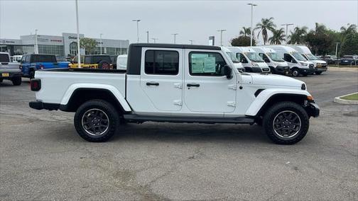 2023 Jeep Gladiator Overland 4x4