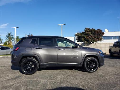 2022 Jeep Compass Altitude FWD