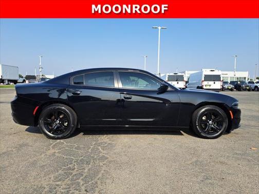 2022 Dodge Charger SXT RWD