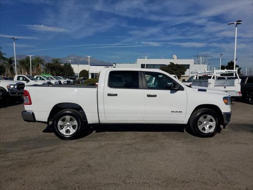 2024 RAM 1500 Big Horn Crew Cab 4x4 57' Box