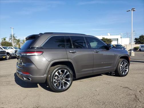 2023 Jeep Grand Cherokee Overland 4x4