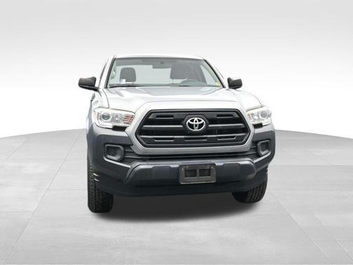2017 Toyota Tacoma SR