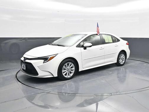 2024 Toyota Corolla Hybrid LE