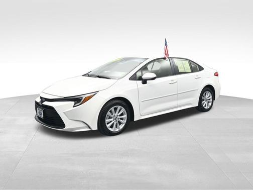 2024 Toyota Corolla Hybrid LE