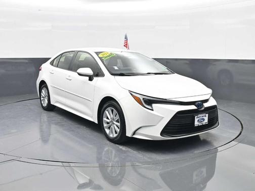 2024 Toyota Corolla Hybrid LE