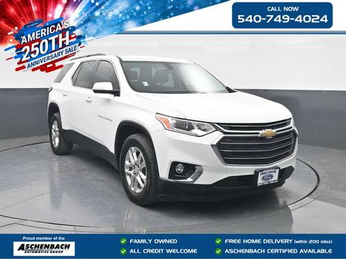 Summit White 2020 Chevrolet Traverse LT Cloth