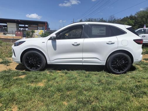 2025 Ford Escape ST-Line Elite