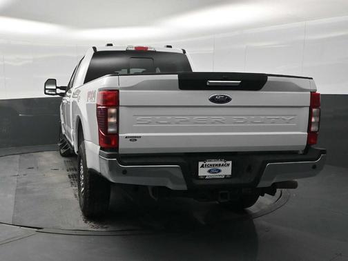 Oxford White 2021 Ford F-250 Lariat