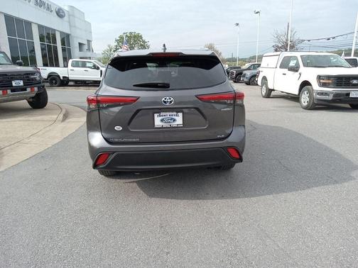 2023 Toyota Highlander Hybrid XLE