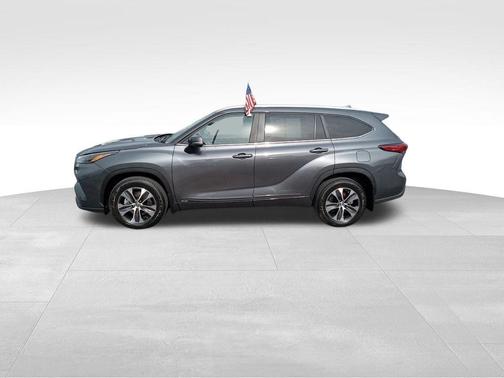 2023 Toyota Highlander Hybrid XLE