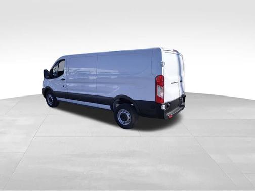 2024 Ford Transit-250 