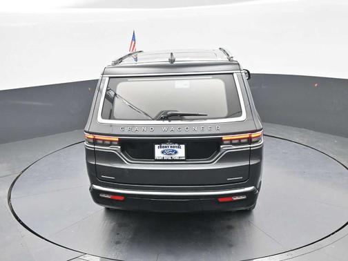 Metallic 2022 Jeep Grand Wagoneer Series III