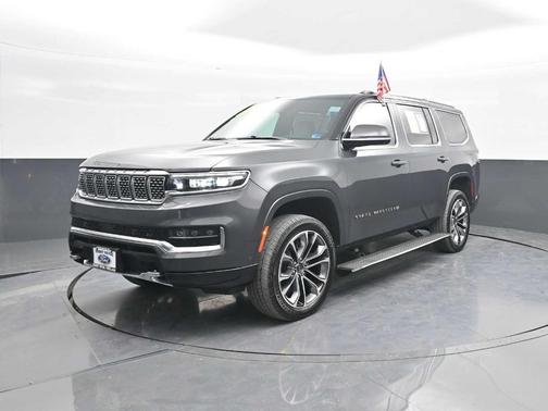 Metallic 2022 Jeep Grand Wagoneer Series III