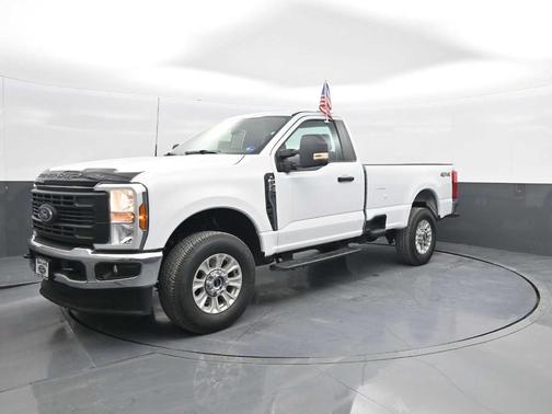 Oxford White 2024 Ford F-250 XL