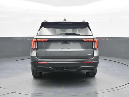 Carbonized Gray 2025 Ford Explorer ST-Line