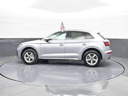 2023 Audi Q5 40 Premium
