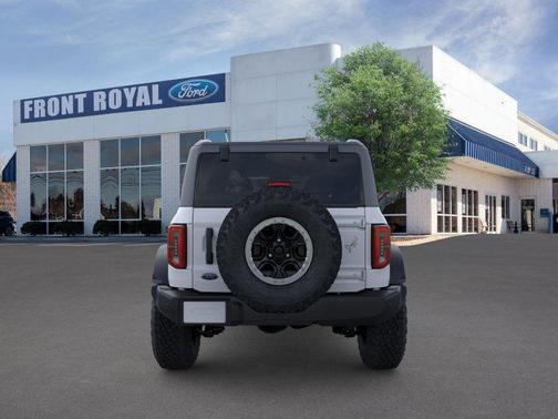 Oxford White 2026 Ford Bronco Outer Banks