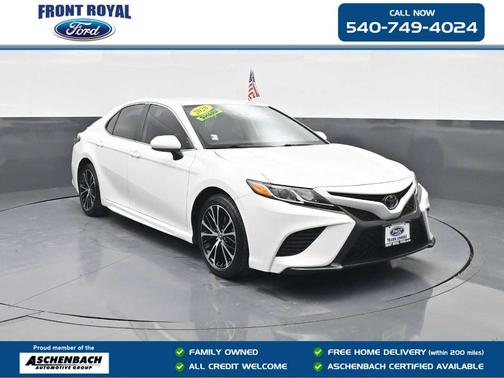 Super White 2020 Toyota Camry SE
