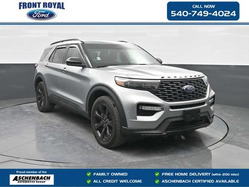 Iconic Silver 2024 Ford Explorer ST-Line