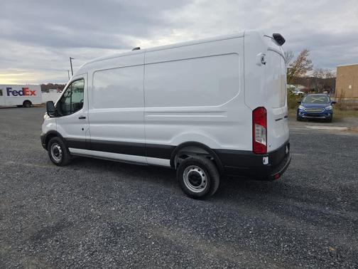 2026 Ford Transit-250 148 WB Medium Roof Cargo