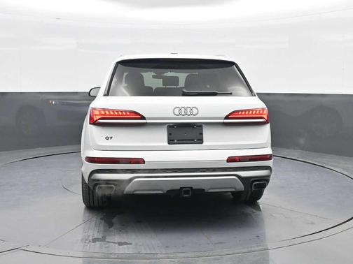 2025 Audi Q7 55 Prestige