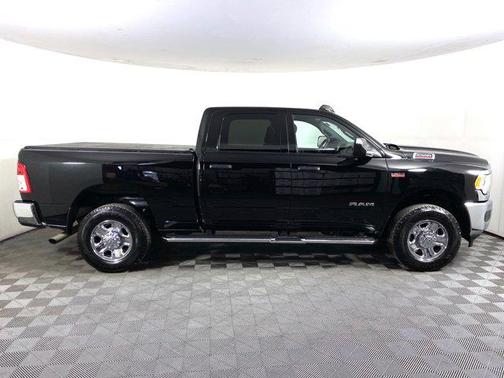 2021 RAM 2500 Tradesman Crew Cab 4x4 6'4' Box