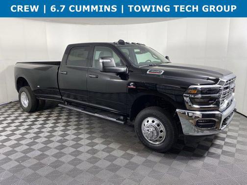 2025 RAM 3500 Tradesman Crew Cab 4x4 8' Box
