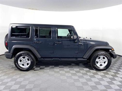Photo 2 of 30 of 2016 Jeep Wrangler Unlimited Sport