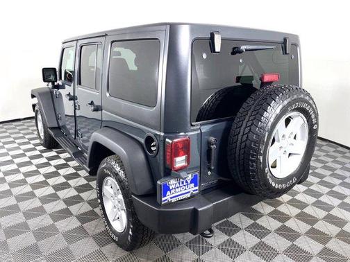 Photo 5 of 30 of 2016 Jeep Wrangler Unlimited Sport